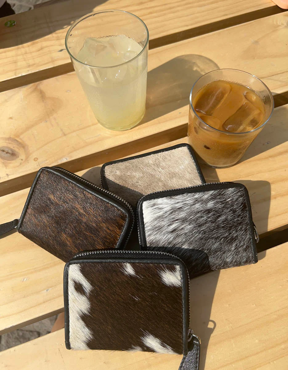 Cela cowhide purse – White/dark brown/black