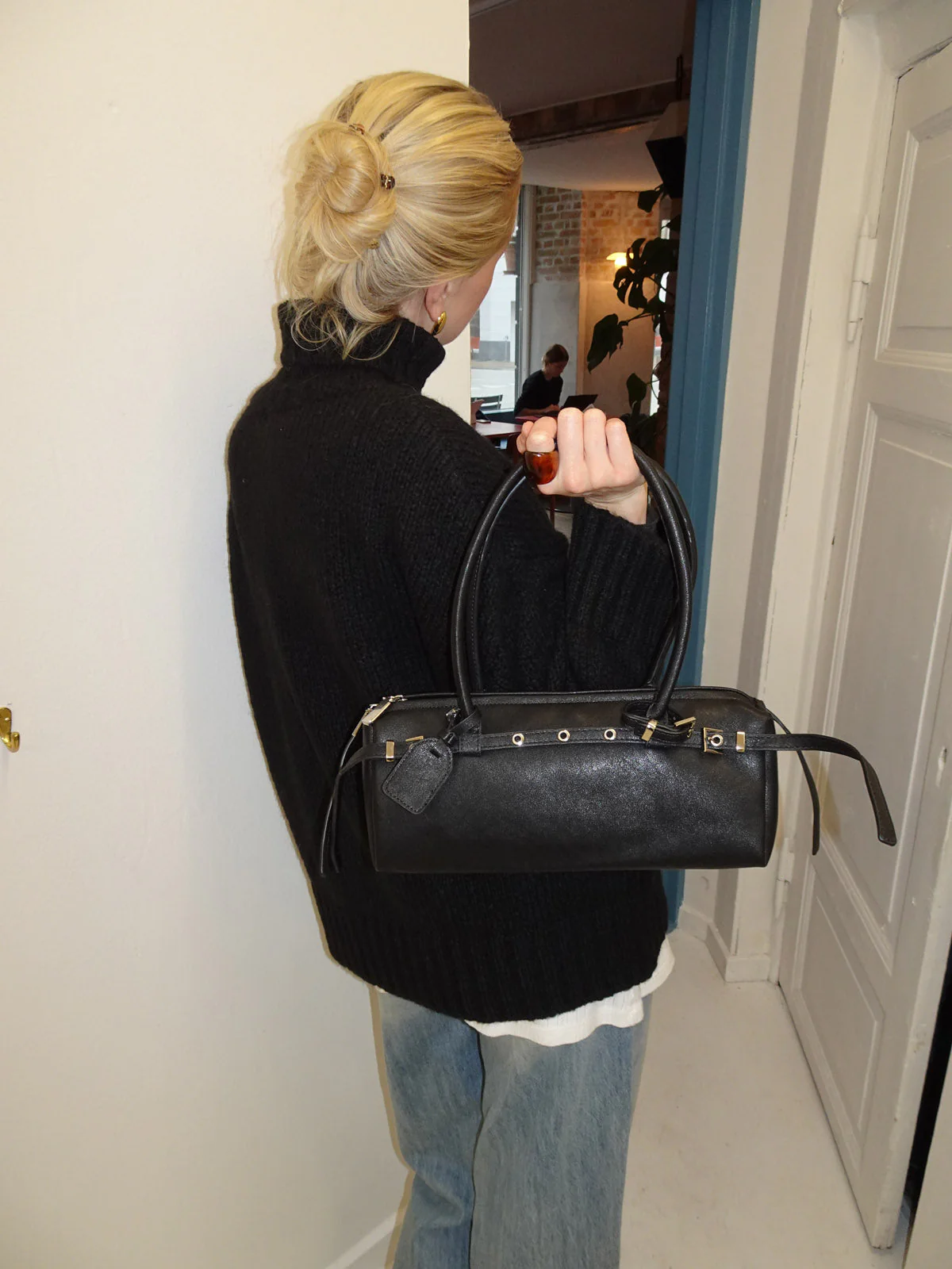 Bobby handbag with metal buttons - Black