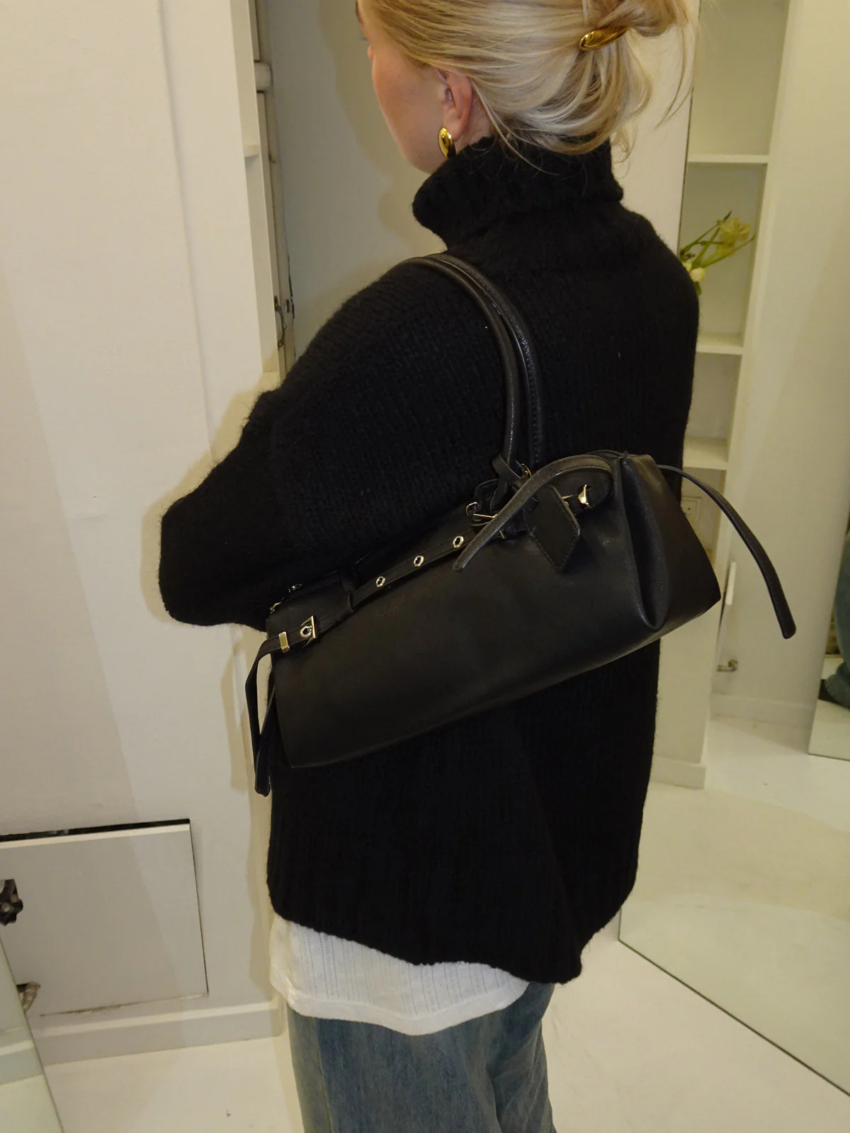 Bobby handbag with metal buttons - Black