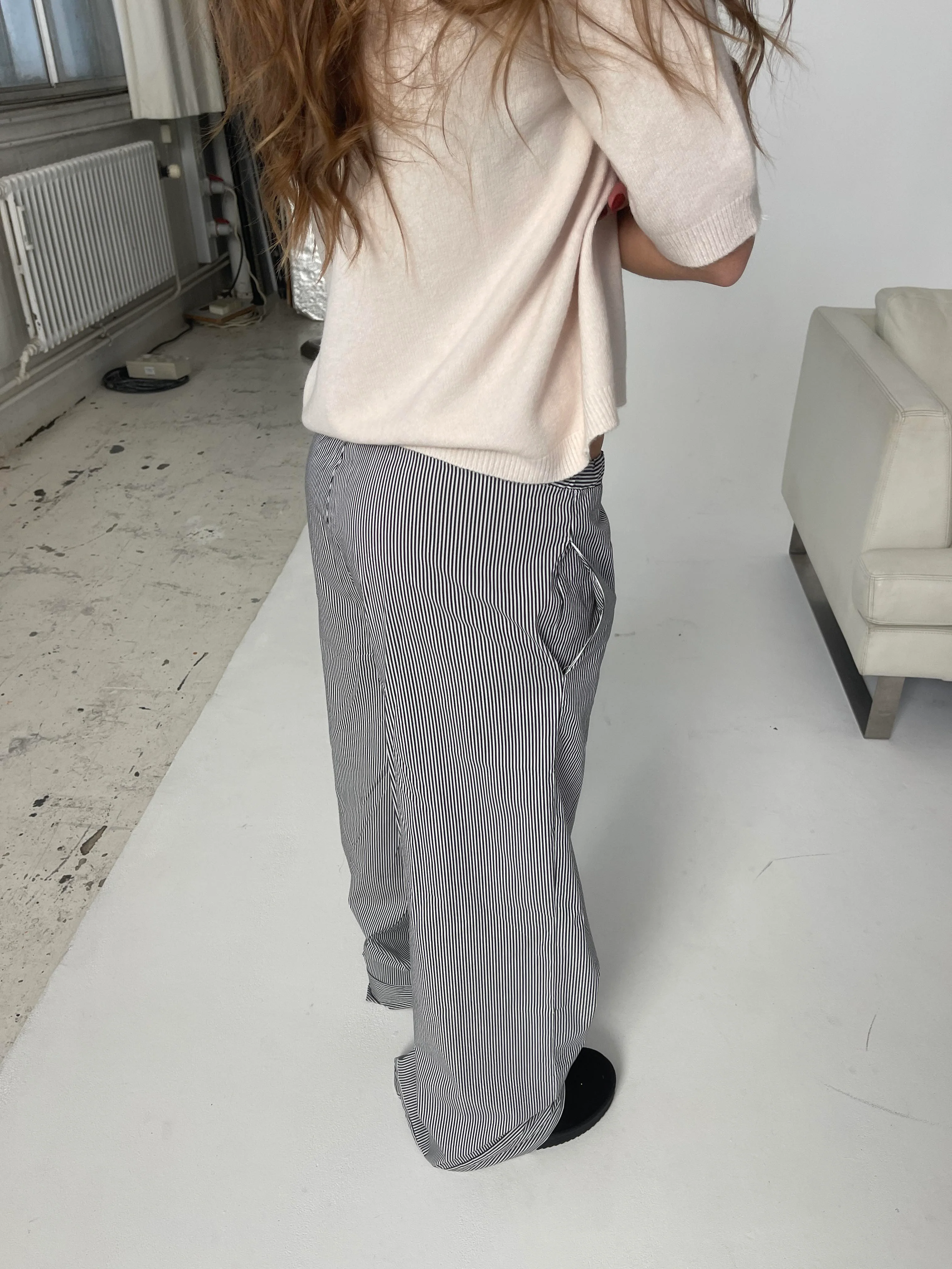 Adina low-waisted pants with stripes - Black