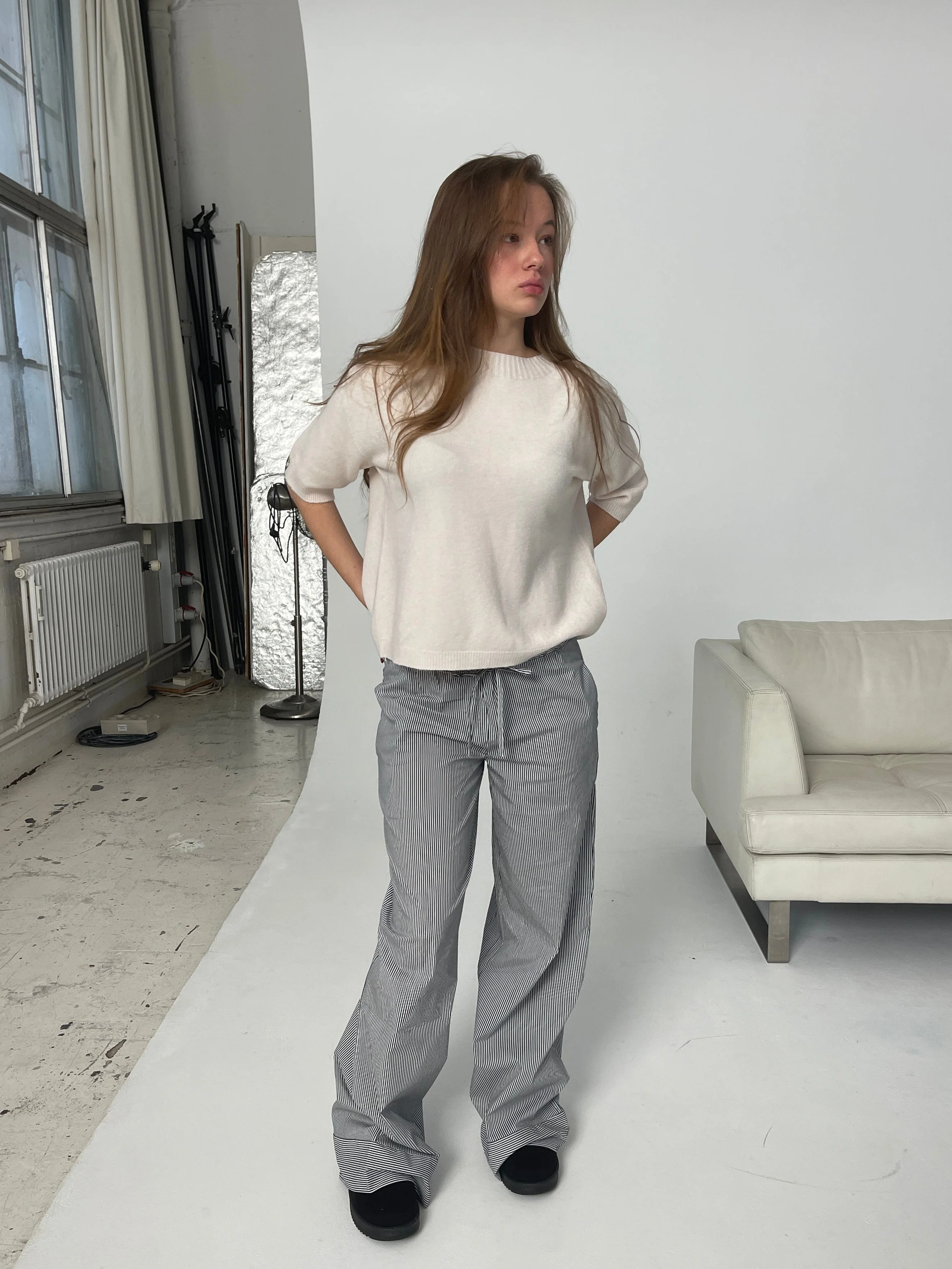 Adina low-waisted pants with stripes - Black