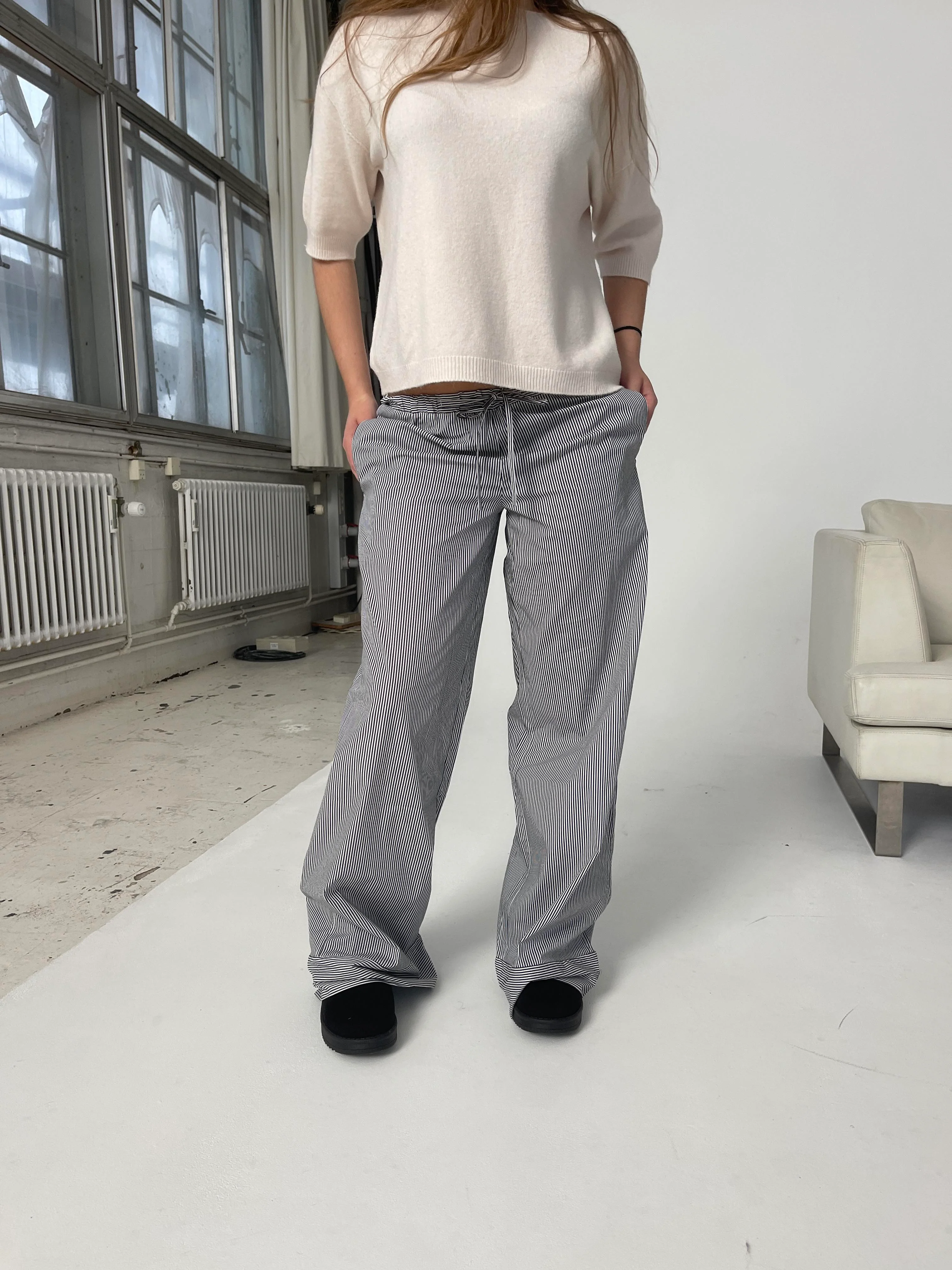 Adina low-waisted pants with stripes - Black