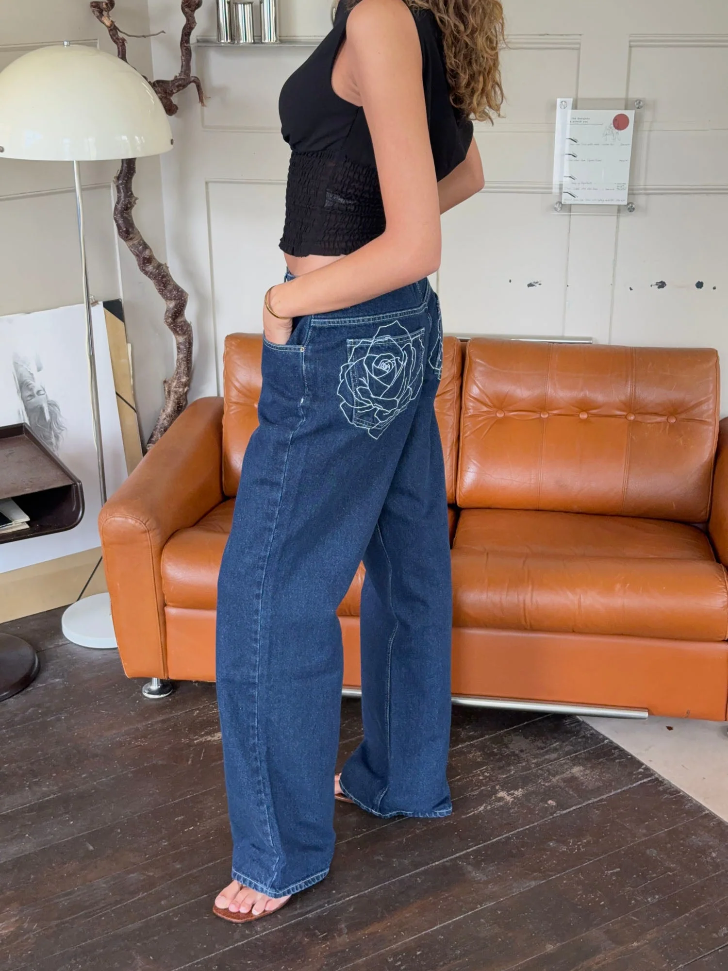 Alvina jeans with flower detail – Dark denim