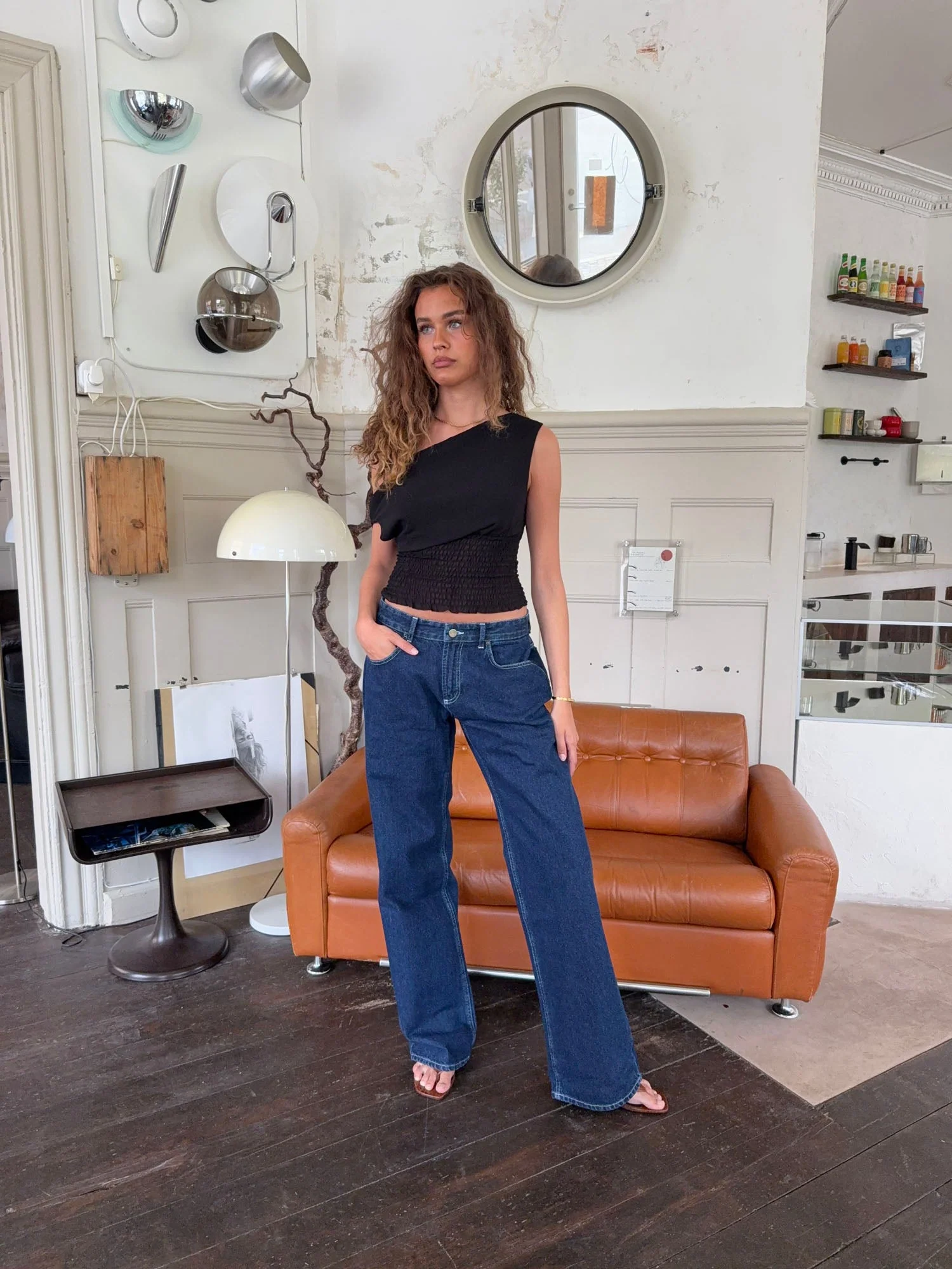 Alvina jeans with flower detail – Dark denim