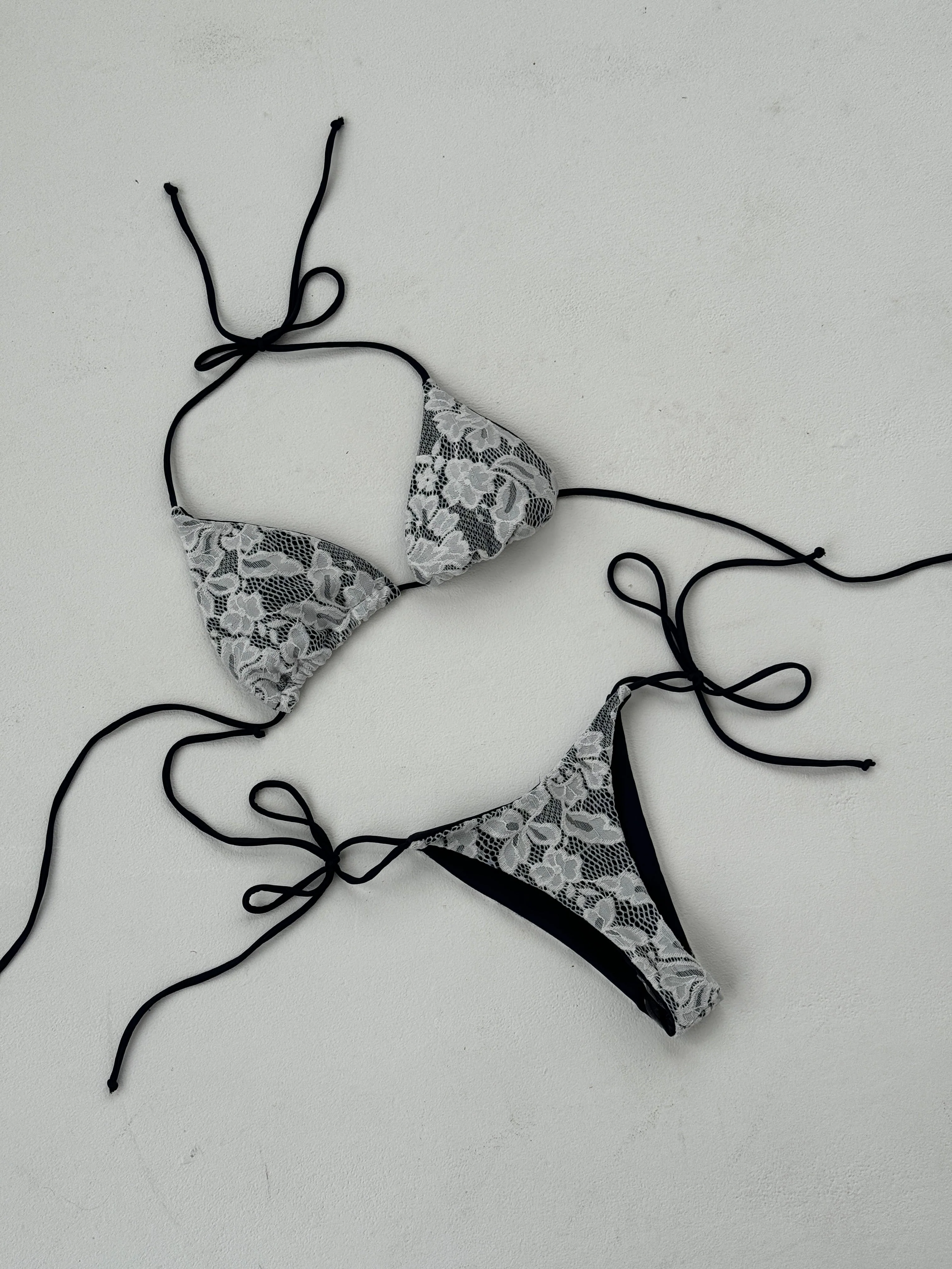 Amara lace bikini - Navy/white
