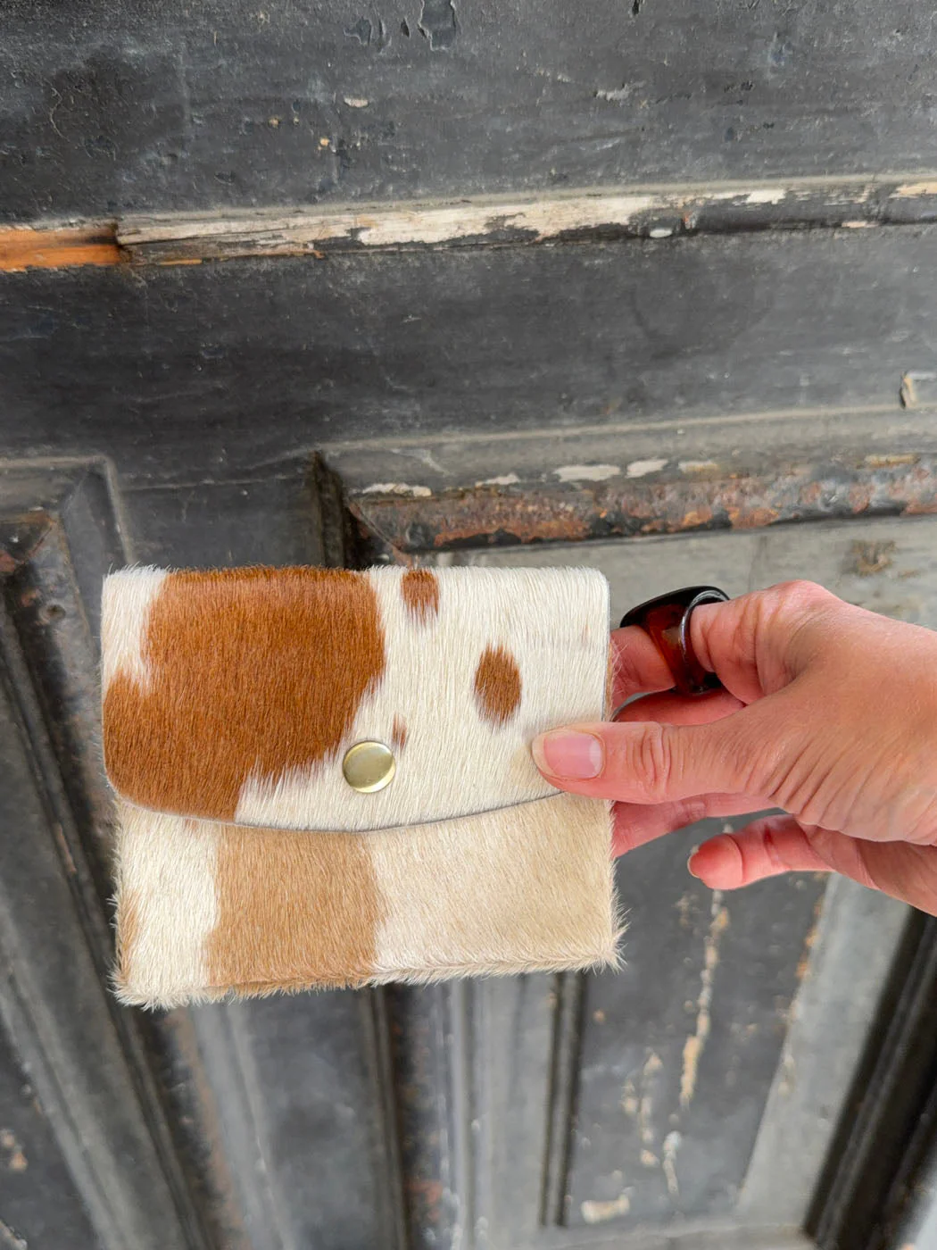 Elva cowhide wallet with zipper and button - Caramel