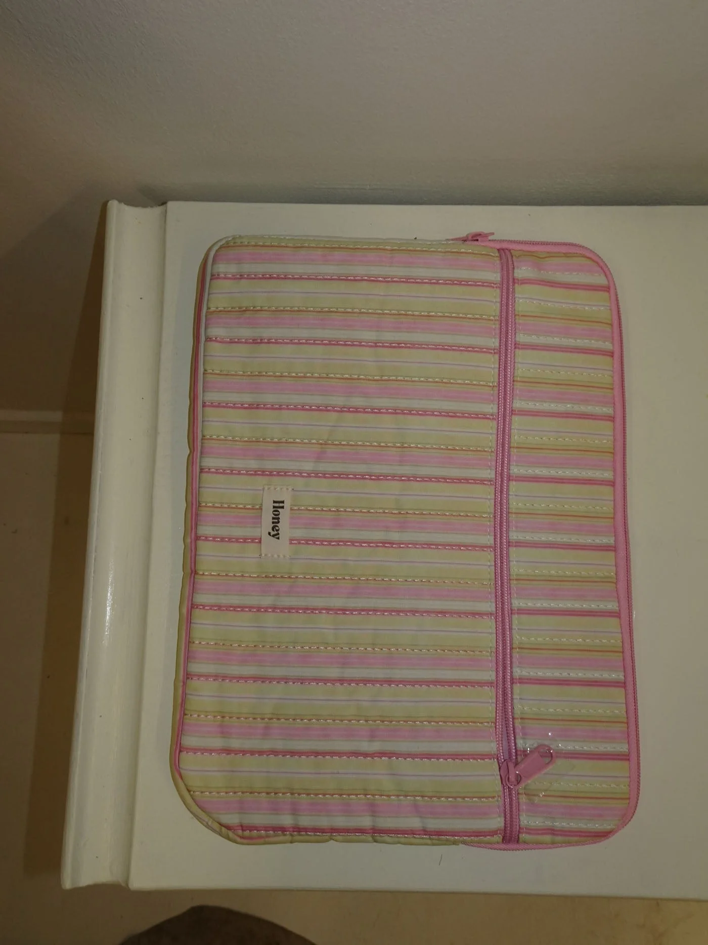 Honey computer sleeve - Pink med lyse gule striber