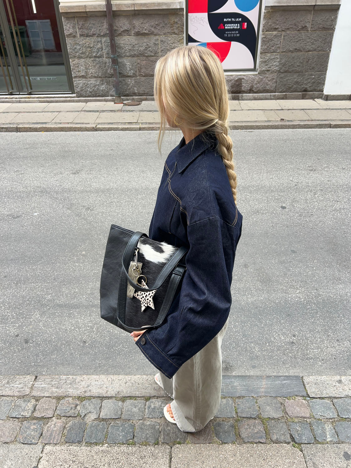 Aurum bag in cowhide - Black 6 Aurum bag in cowhide - Black