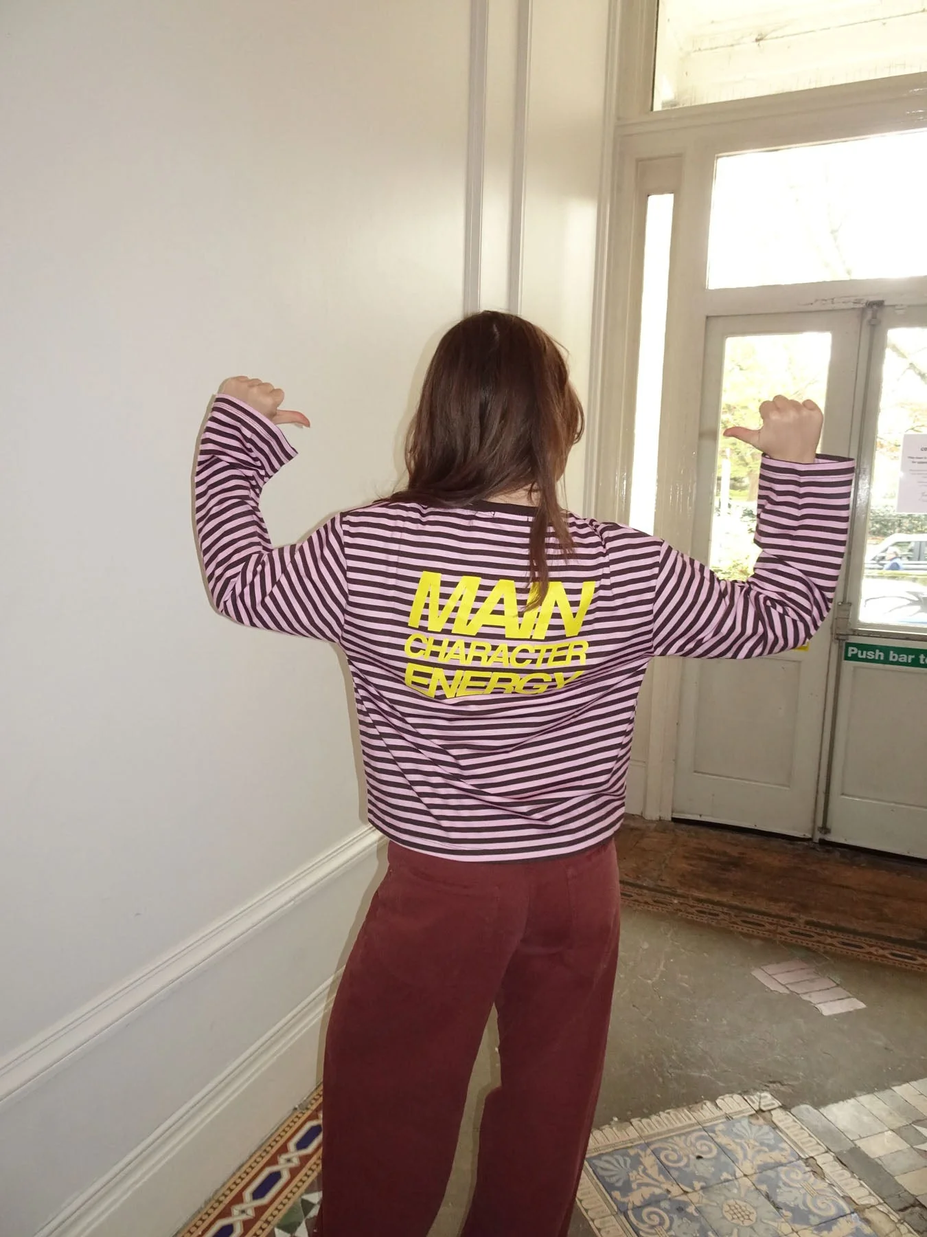 "Main character energy" blouse with stripes - Pink/brown/yellow
