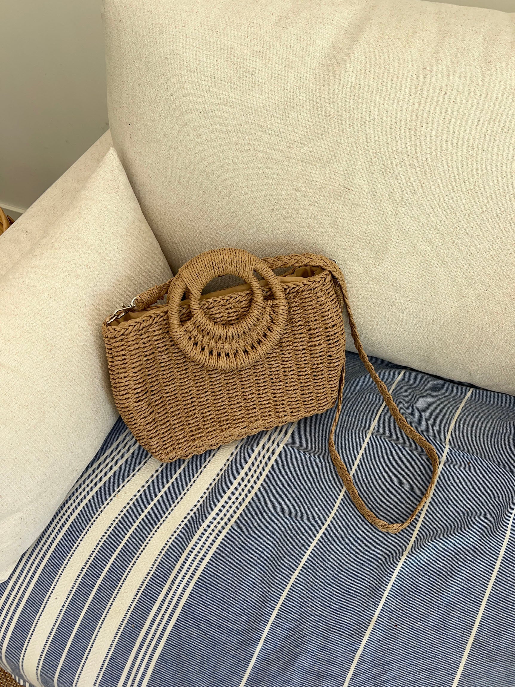 Capua woven straw bag with strap – Beige