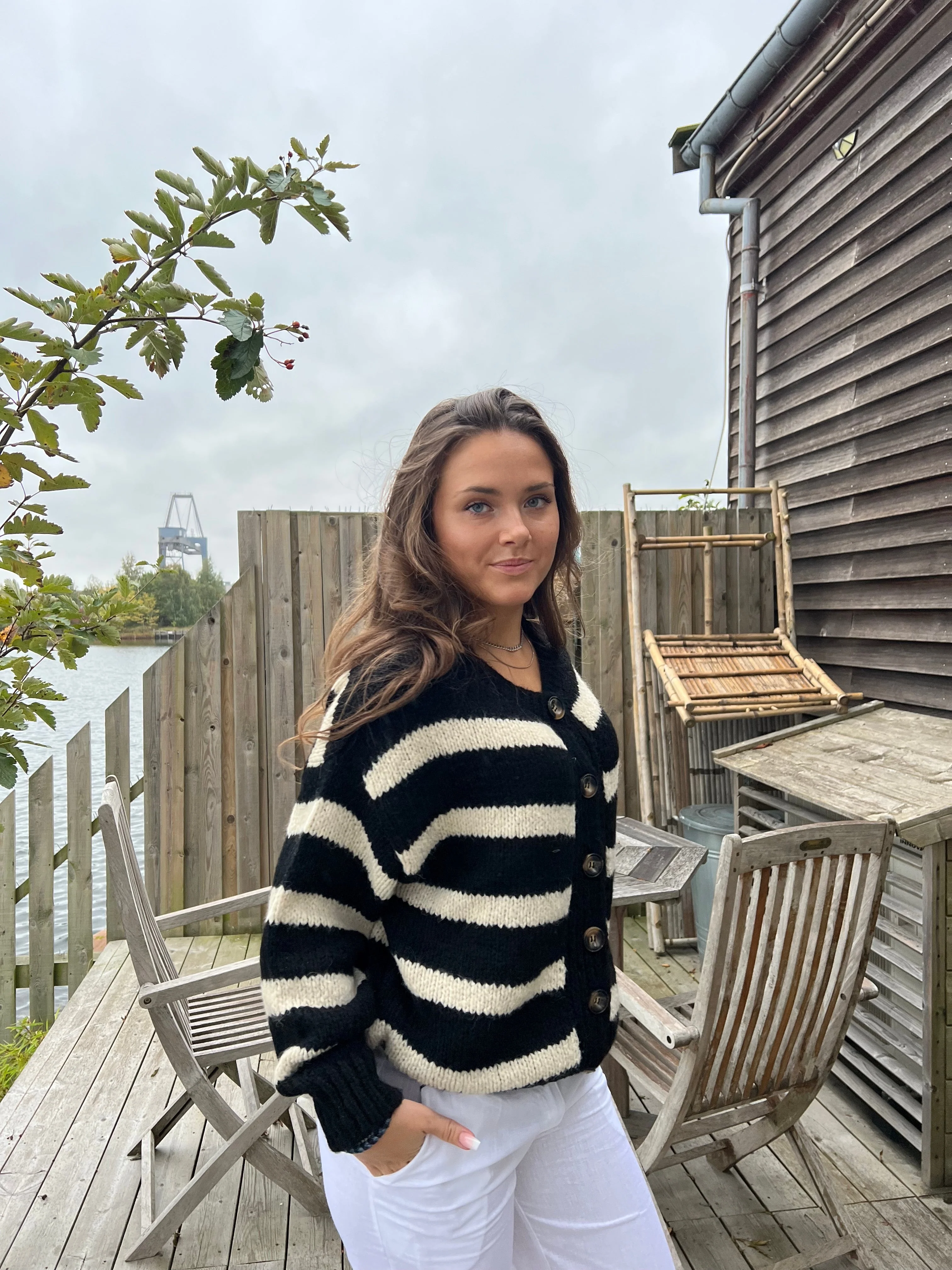 Flavia cardigan with stripes - Black/off white