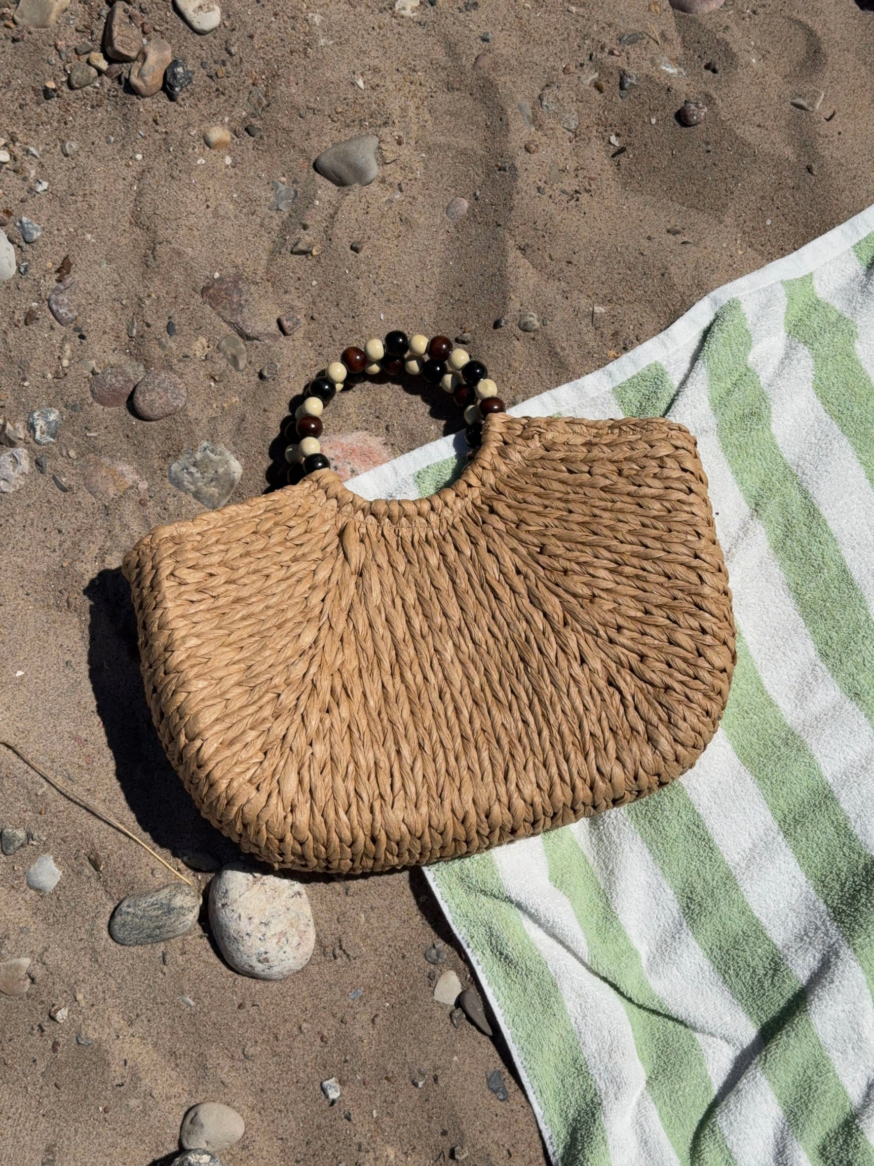 Trissino woven bag with beaded handle – Beige/black